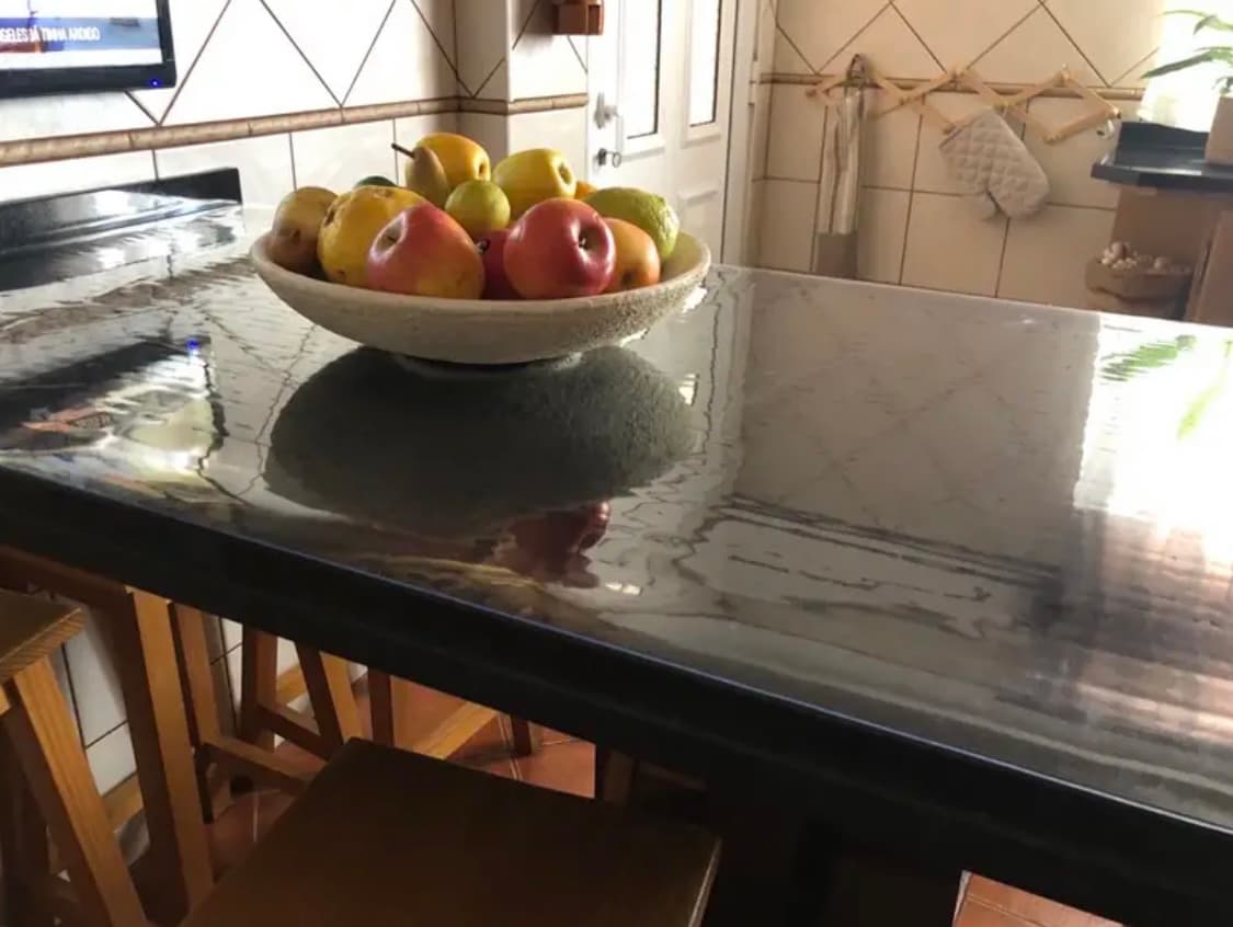 Vetro morbido sul tavolo — protezione trasparente, foto di un cliente